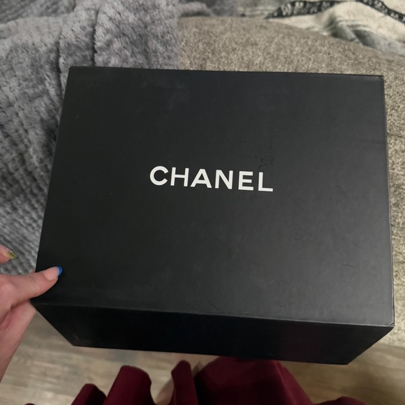 Chanel Boy Bag Pink Quilted Lambskin Pre-Loved - Picture 2 of 2